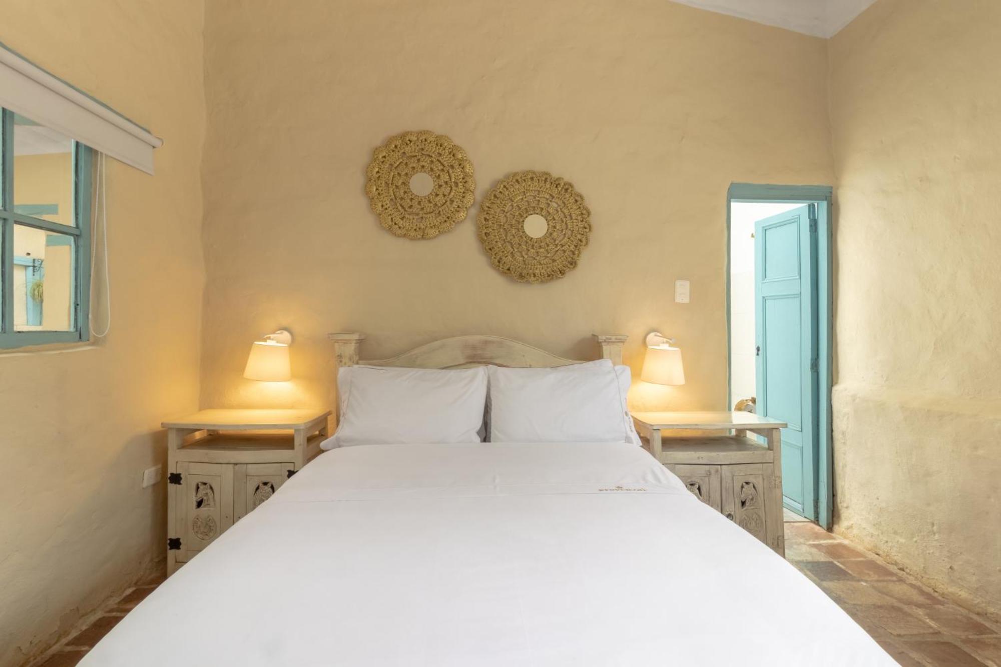 Casa Provenzal Hotel บียาเดเลย์บา ภายนอก รูปภาพ