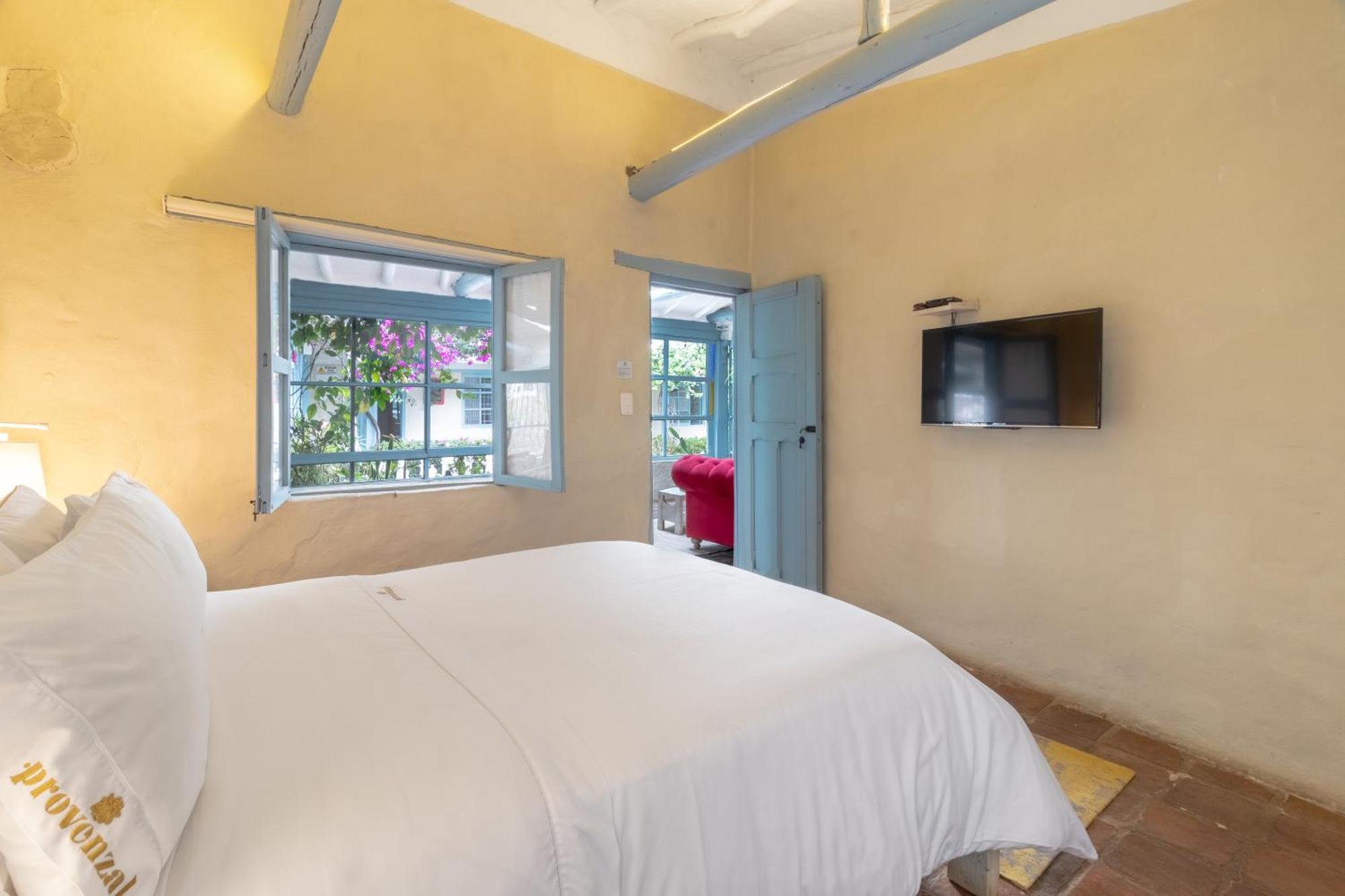 Casa Provenzal Hotel บียาเดเลย์บา ภายนอก รูปภาพ
