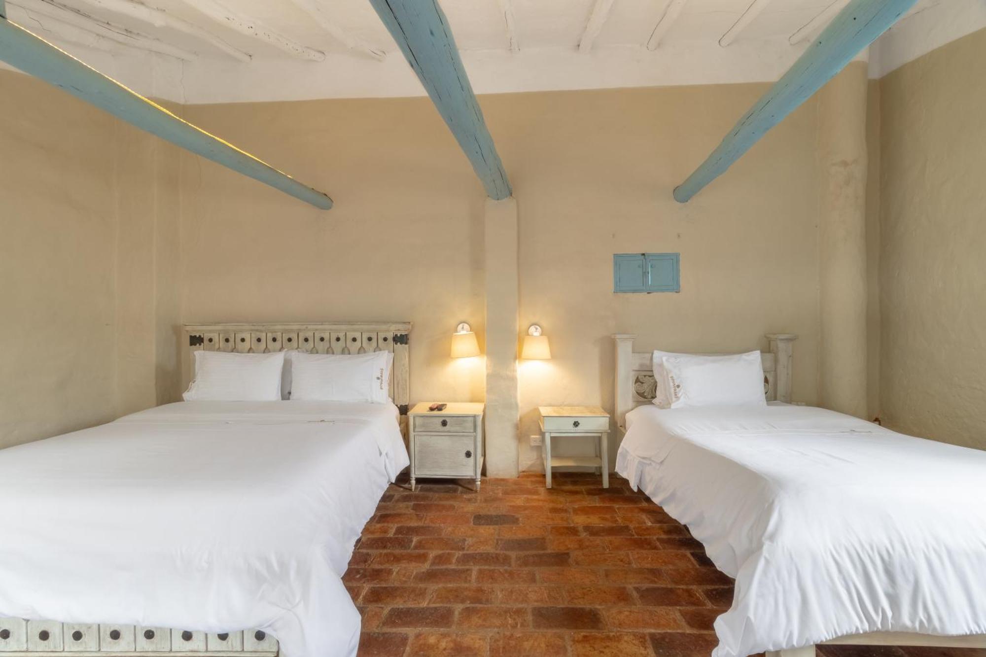 Casa Provenzal Hotel บียาเดเลย์บา ภายนอก รูปภาพ