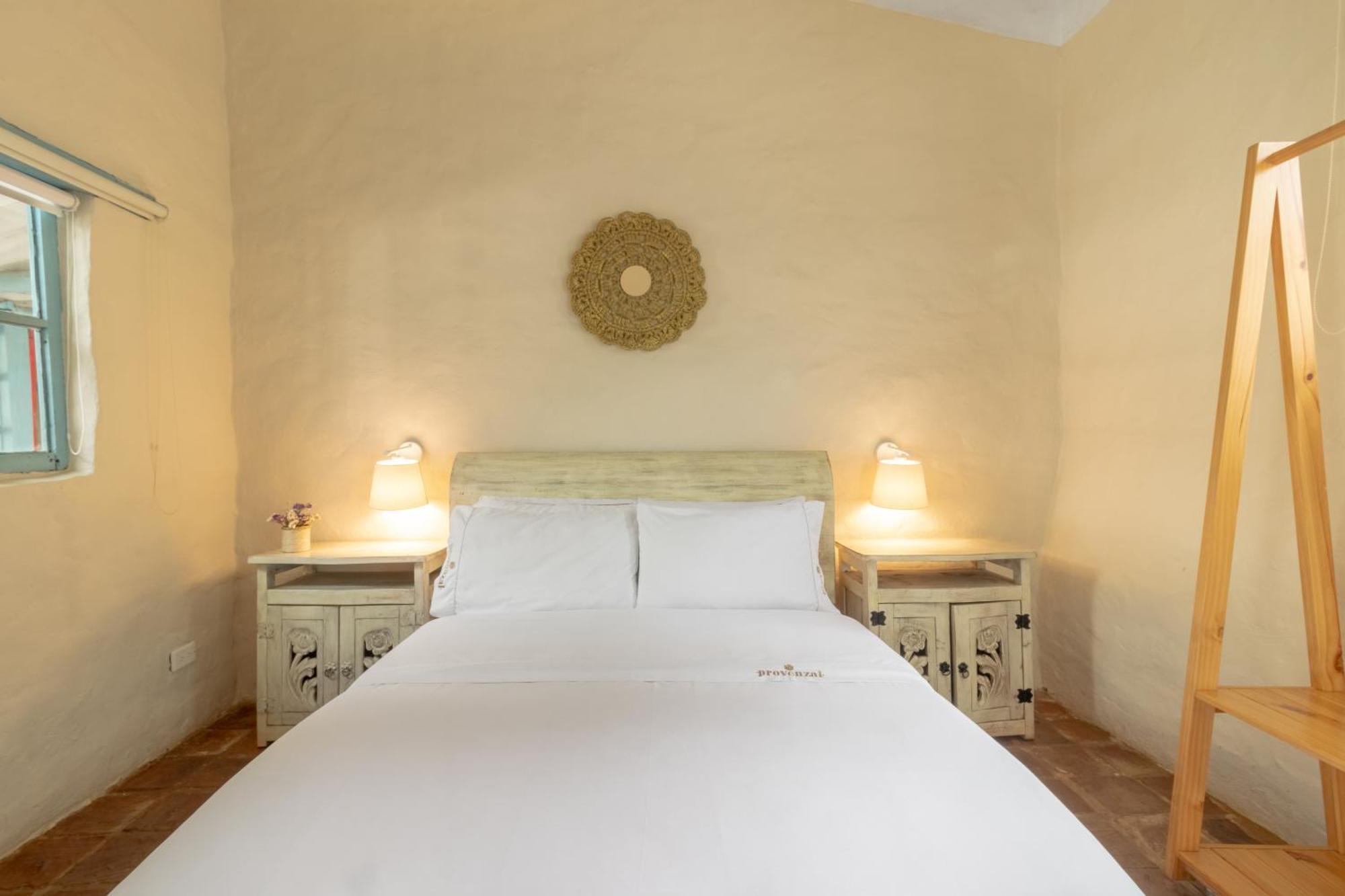 Casa Provenzal Hotel บียาเดเลย์บา ภายนอก รูปภาพ